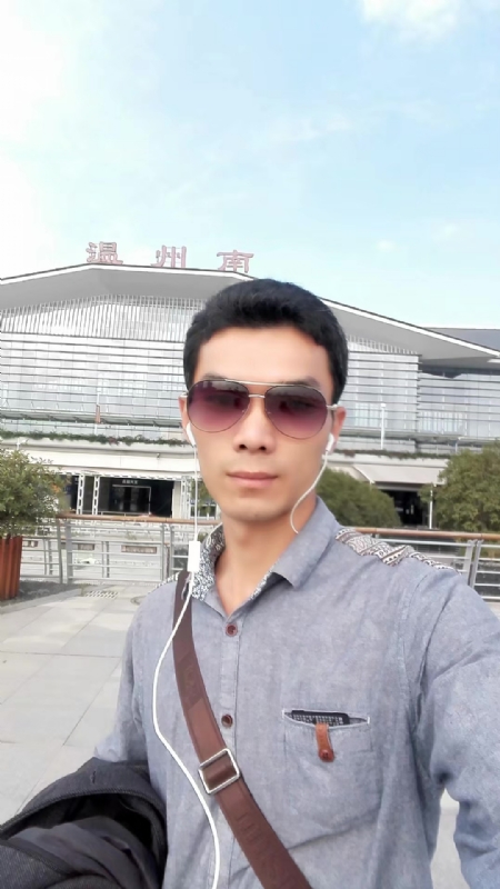 错把真心喂了狗的第三张照片--上杭相亲网