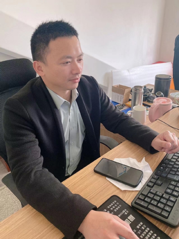 落叶知秋的第一张照片--上杭相亲网